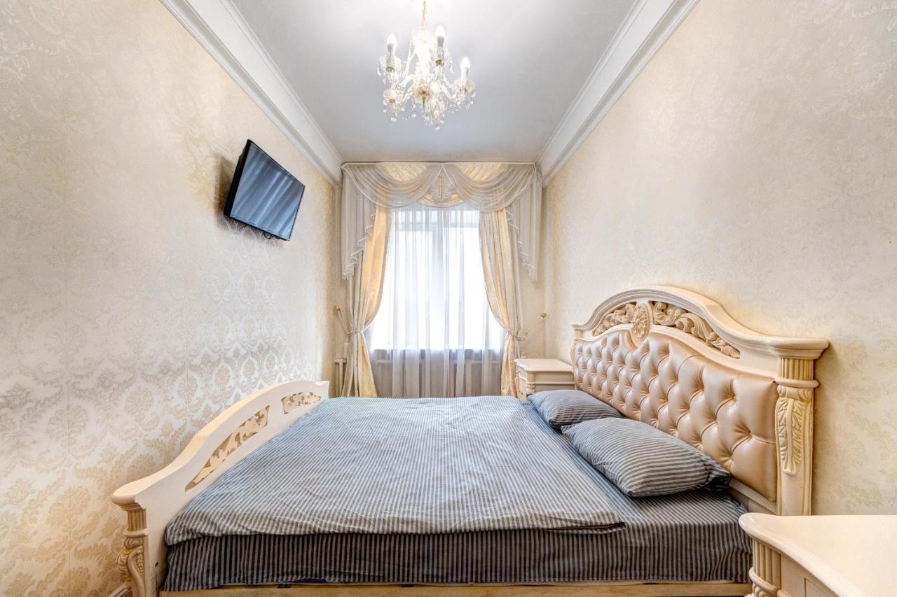 Apartments With 3 Rooms Near Palace Ukraine Kyiv Exterior photo