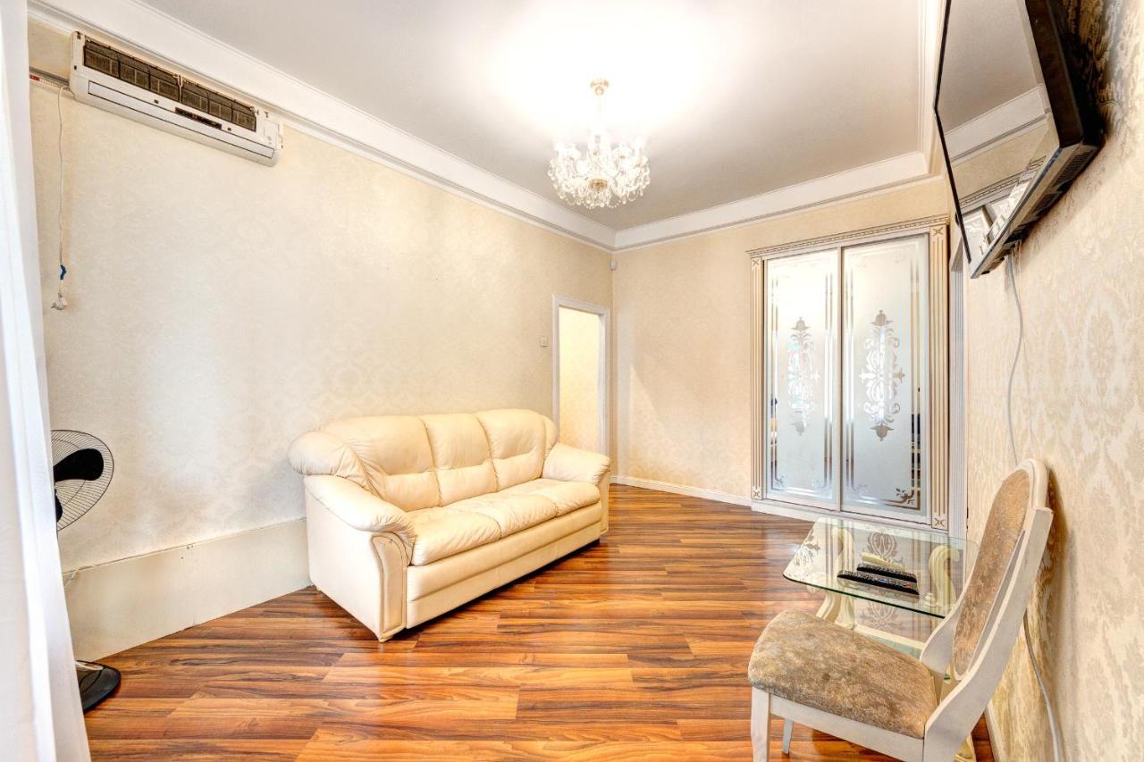 Apartments With 3 Rooms Near Palace Ukraine Kyiv Exterior photo